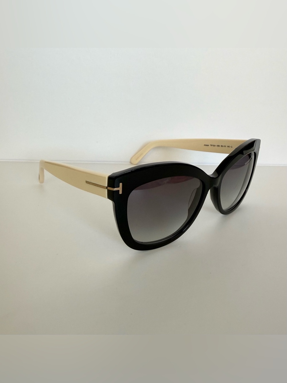 NEW!!! Tom Ford women sunglasses Alistair TF524 05B Authentic